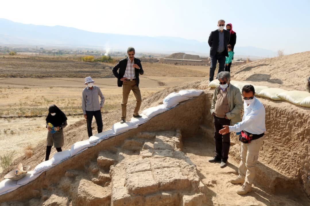 بازدید رئیس پژوهشکده باستان‌شناسی کشور از محوطه تاریخی ریوی مانه و سملقان